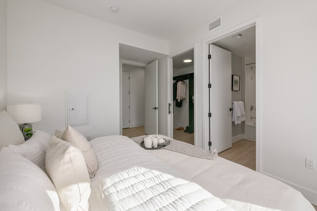 Photo - Park & Vista