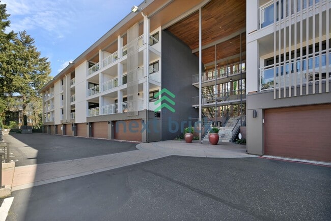 Building Photo - Downtown Bellevue Living | 2BR Condo with Storage & Balcony Unit Apt 308