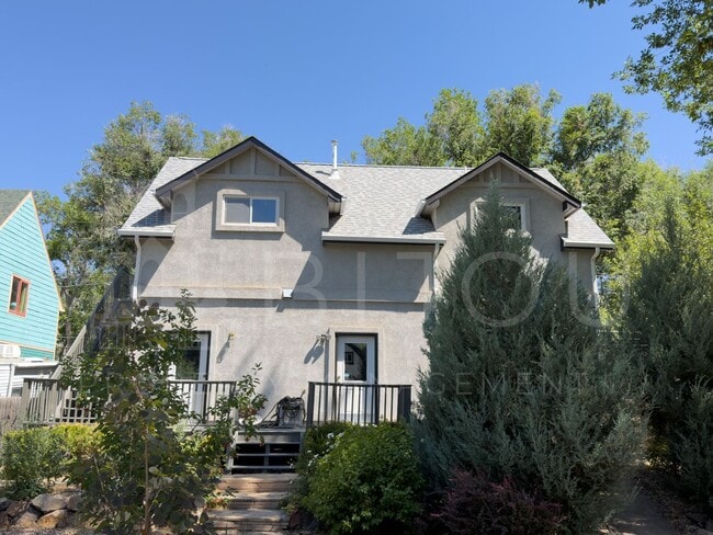 Building Photo - 528 E Bijou St