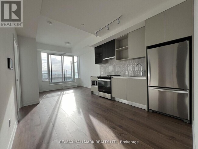 Photo - 405 Dundas St W Unit 329