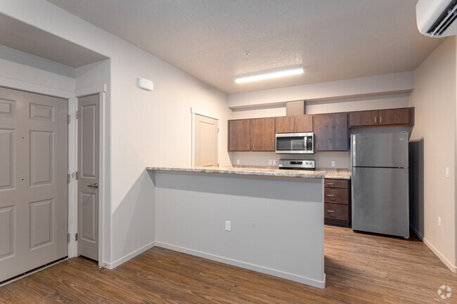 1BR, 1BA - 730SF