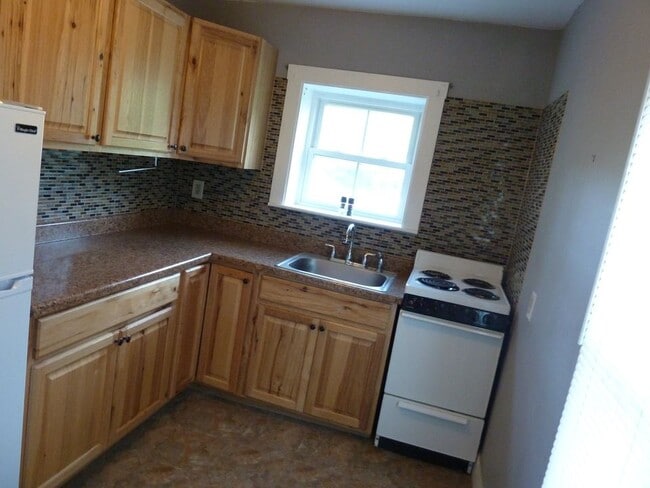 kitchen - 39 S Village Rd Unit D