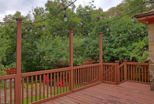 Building Photo - 7010 Vivian Ave