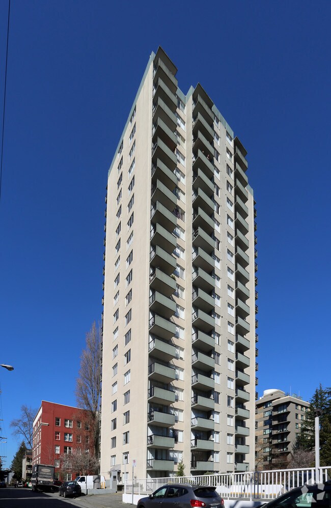 Photo - Central Plaza