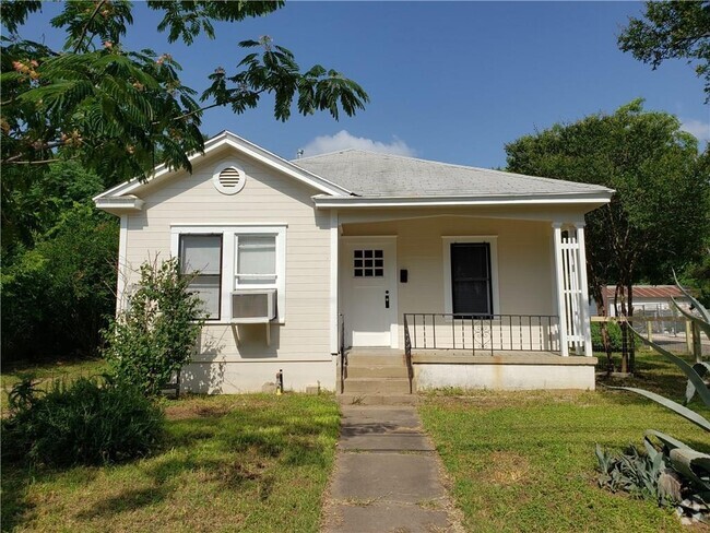 Building Photo - 1405 Waller St Rental