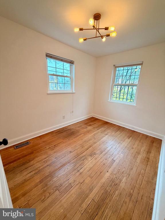 Photo - 1300 Dexter Terrace SE