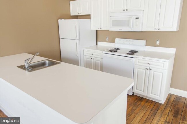Photo - 1222-26 Arch St Apartment Unit 302