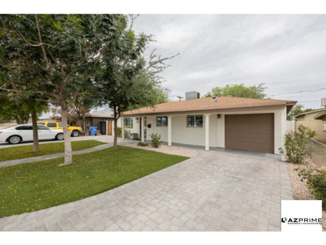 Lovely 3/2 Phoenix House with Backyard Oasis! - Lovely 3/2 Phoenix House with Backyard Oasis!