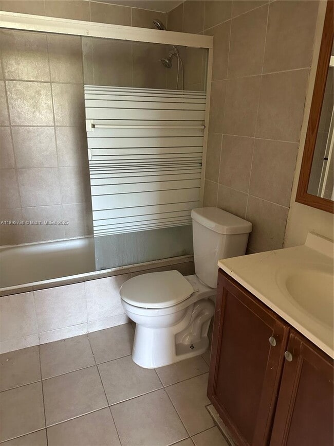 Photo - 16465 NE 22nd Ave Unit 204