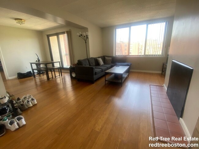 Building Photo - 85 Brainerd Rd Unit 303 Rental