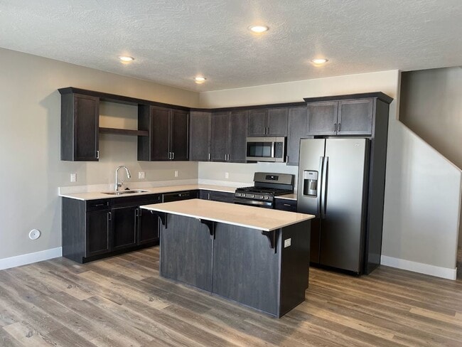 Photo - Cedar Reserves Town Home!