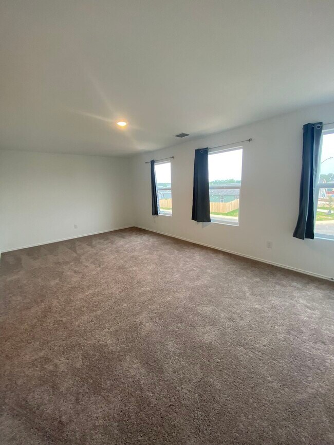 Photo - 10806 Ridge Plow