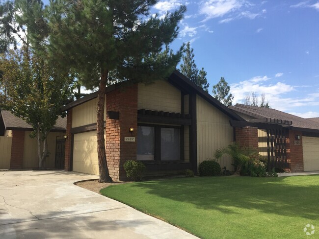 Building Photo - Southwest Bakersfield Rental