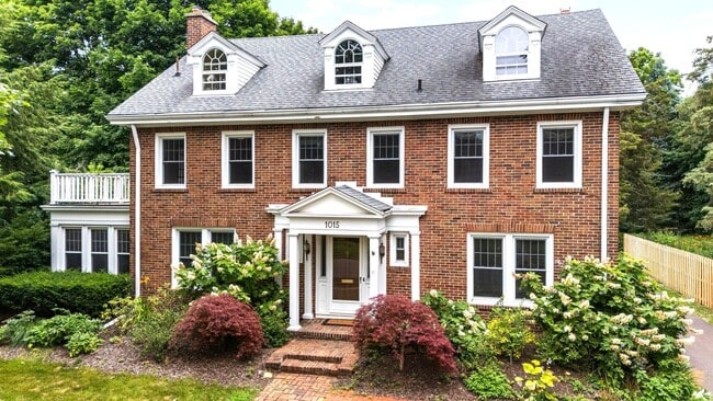 Photo - 1015 Olivia Ave