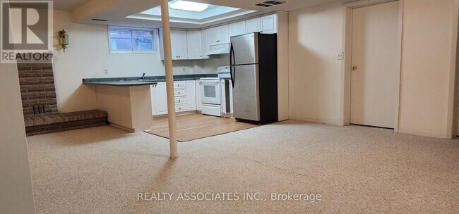 Photo - 41 Lawnview Dr