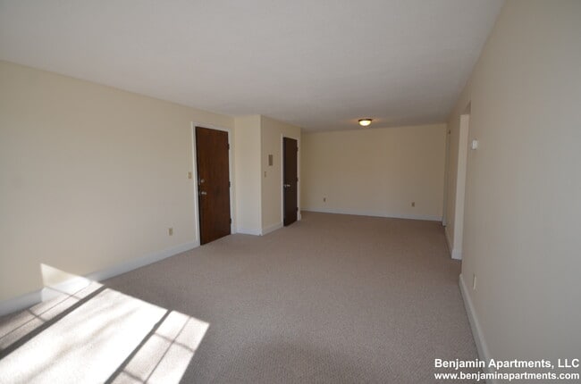 Photo - 1 Brattle Dr Unit 9