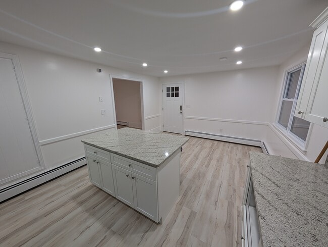 Photo - 246 Bonin St