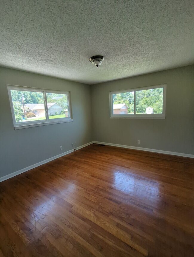 Photo - 124 Callan Dr Unit 124 Callan Dr Apt B