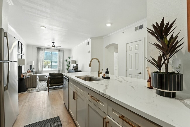 05_1001_Ross_Ave_Dallas_TX_75202_EE. UU.-Cocina-19903425 - The Griffin