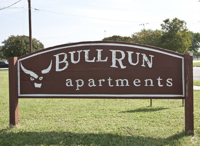 Photo - Bull Run Apartments
