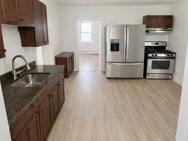 Photo - 446 Baker Pl Unit 2