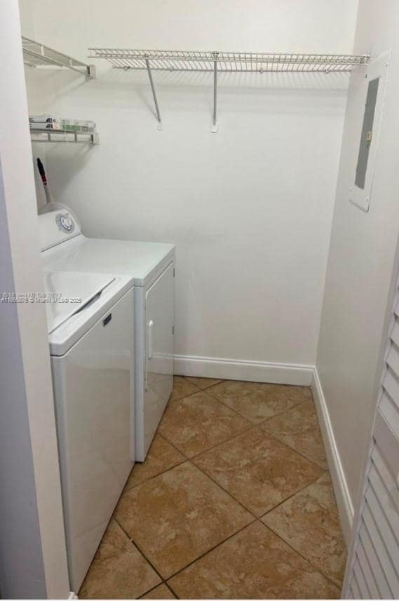 Photo - 19601 E Country Club Dr Unit 7204