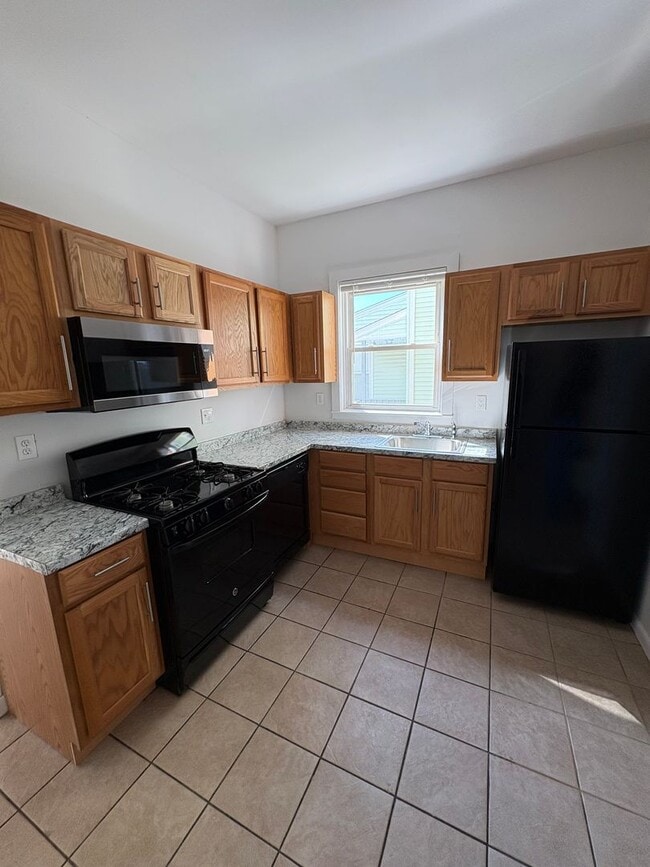 Building Photo - 108 S Main St Unit FL 1