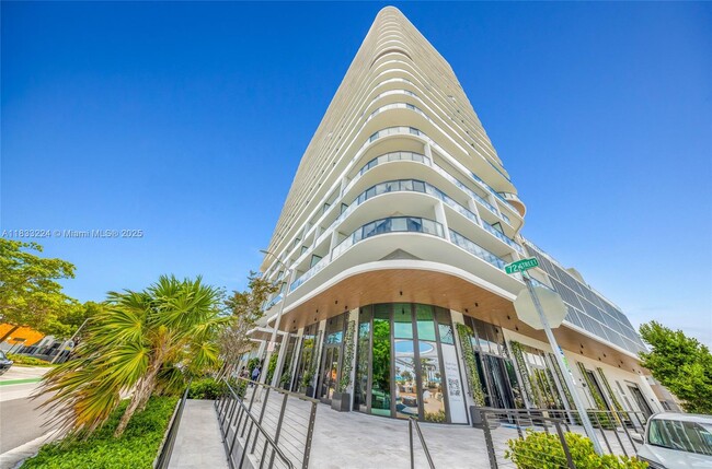 Photo - 580 72nd St Unidad 910