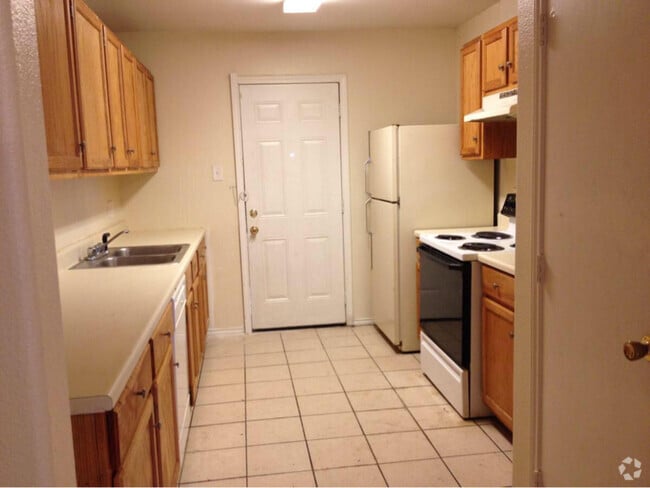 Building Photo - 7533 Oak Chase Rental