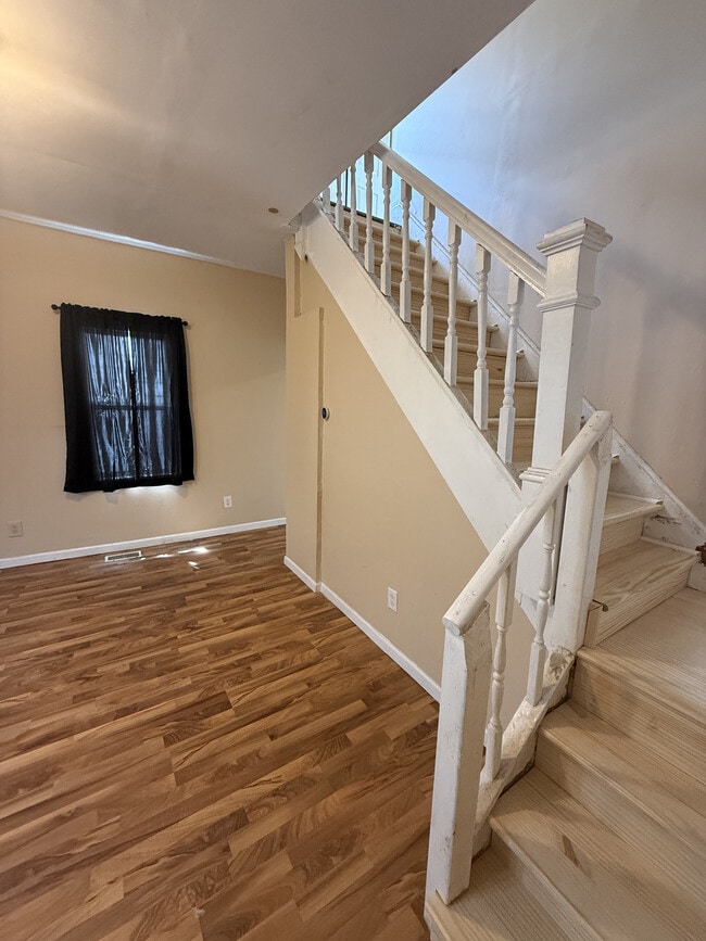 Comedor - 1805 Southeastern Ave
