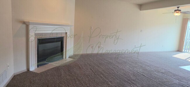 Photo - 204 NE Sunshine St