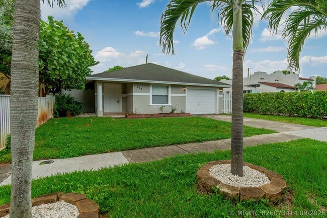 Photo - 622 Lytle St