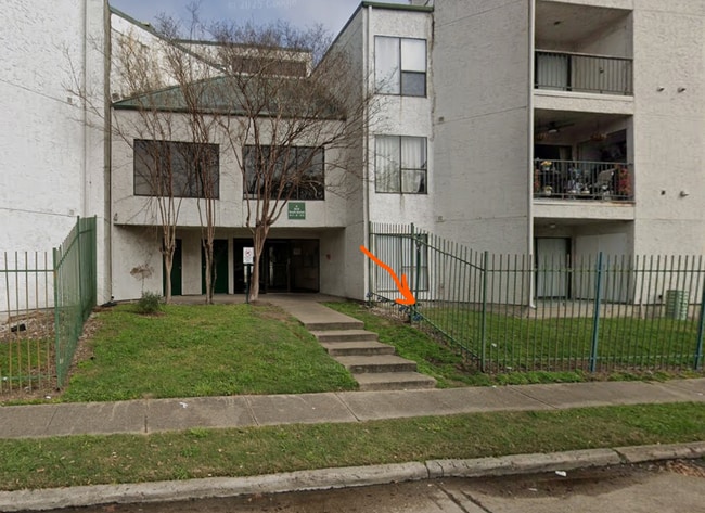 Building Photo - 2818 S Bartell Dr Unit 312 Rental