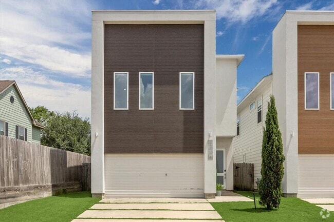 Building Photo - 2220 Cortijo Pl Rental
