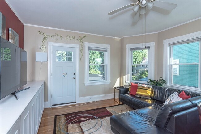 Photo - 16 Walker St Unit 2