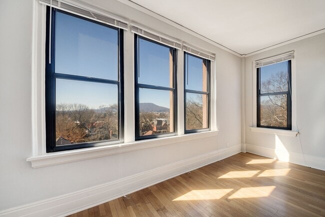 Photo - Fort Wood Apartments