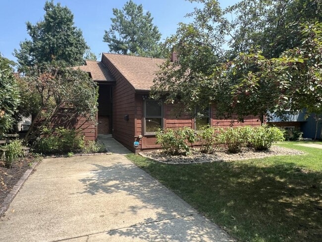 Building Photo - 1002 Timber Creek Dr