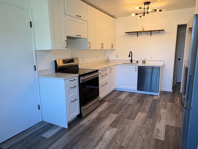 2302 La Salle Dr