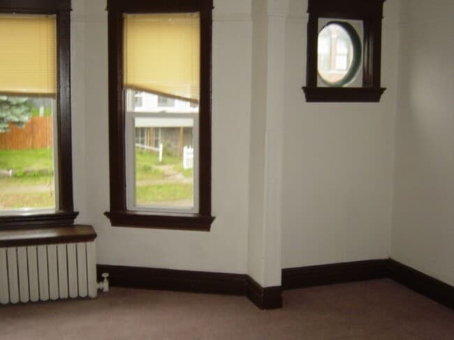 Photo - 2110-2112 W 3rd St. Unidad 2110 1/2 #2