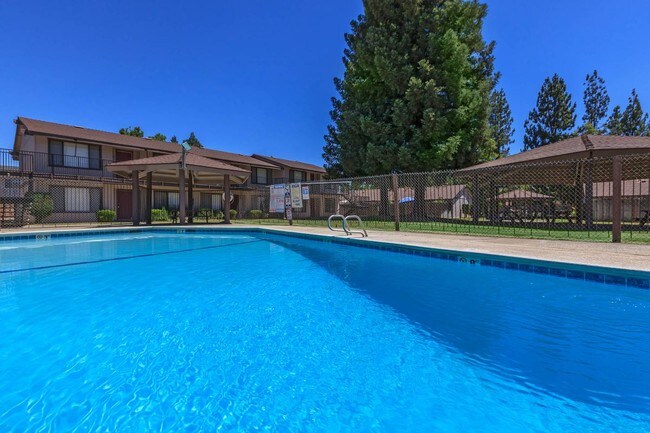 Photo - Lincoln Garden Apartments