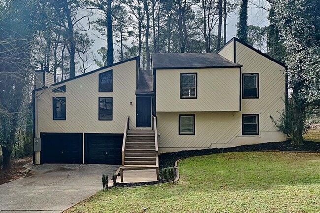 Building Photo - 3932 Fairington Dr