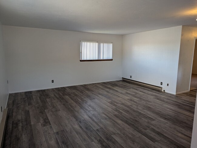 Photo - 75 Park Ln
