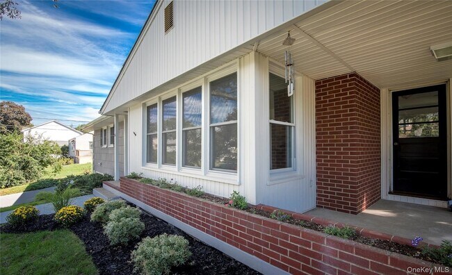 Photo - 16 Elmwood Dr