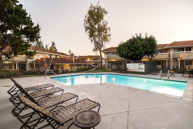 Photo - Camarillo Oaks Apartamentos