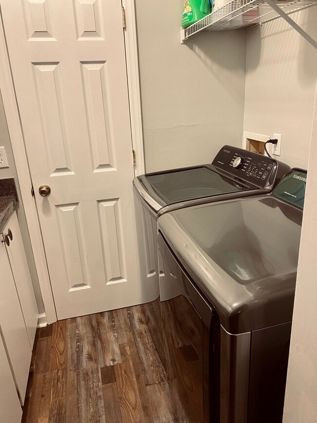 Photo - 216 Cobblestone Dr