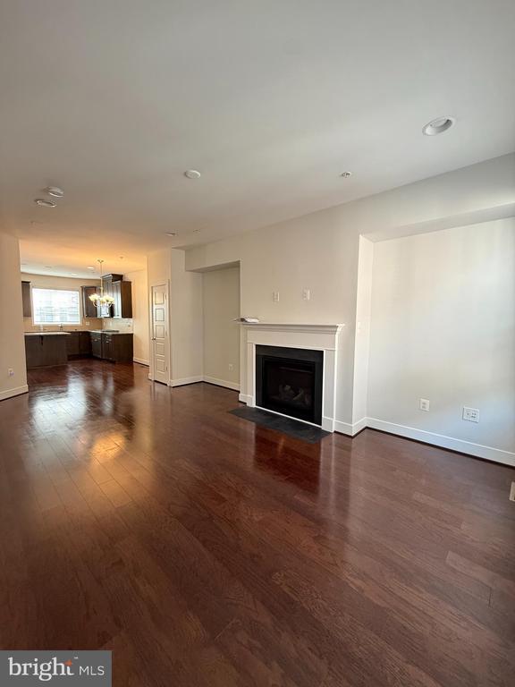 Photo - 111 Kandinsky Loop