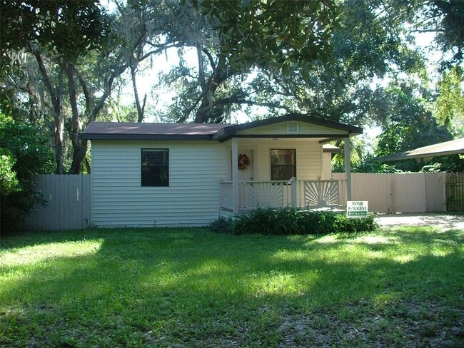 Building Photo - 11709 Hoyt Ave