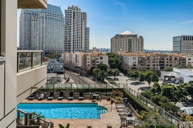 Photo - 700 W E St Unidad 702