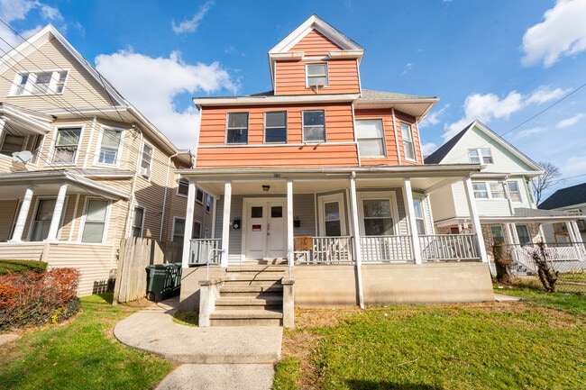 Photo - 540 Laurel Ave