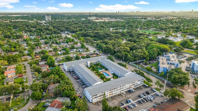 Photo - 15610 NE 6th Ave Unidad 37b